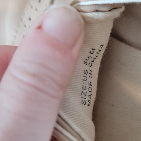 Kate Spade nude oxfords 5.5 - Picture 5 of 5